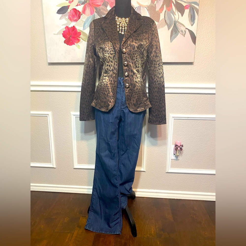 Liz Claiborne Women's Dark Relaxed Jeans w/ Brown Faux Leather on pockets